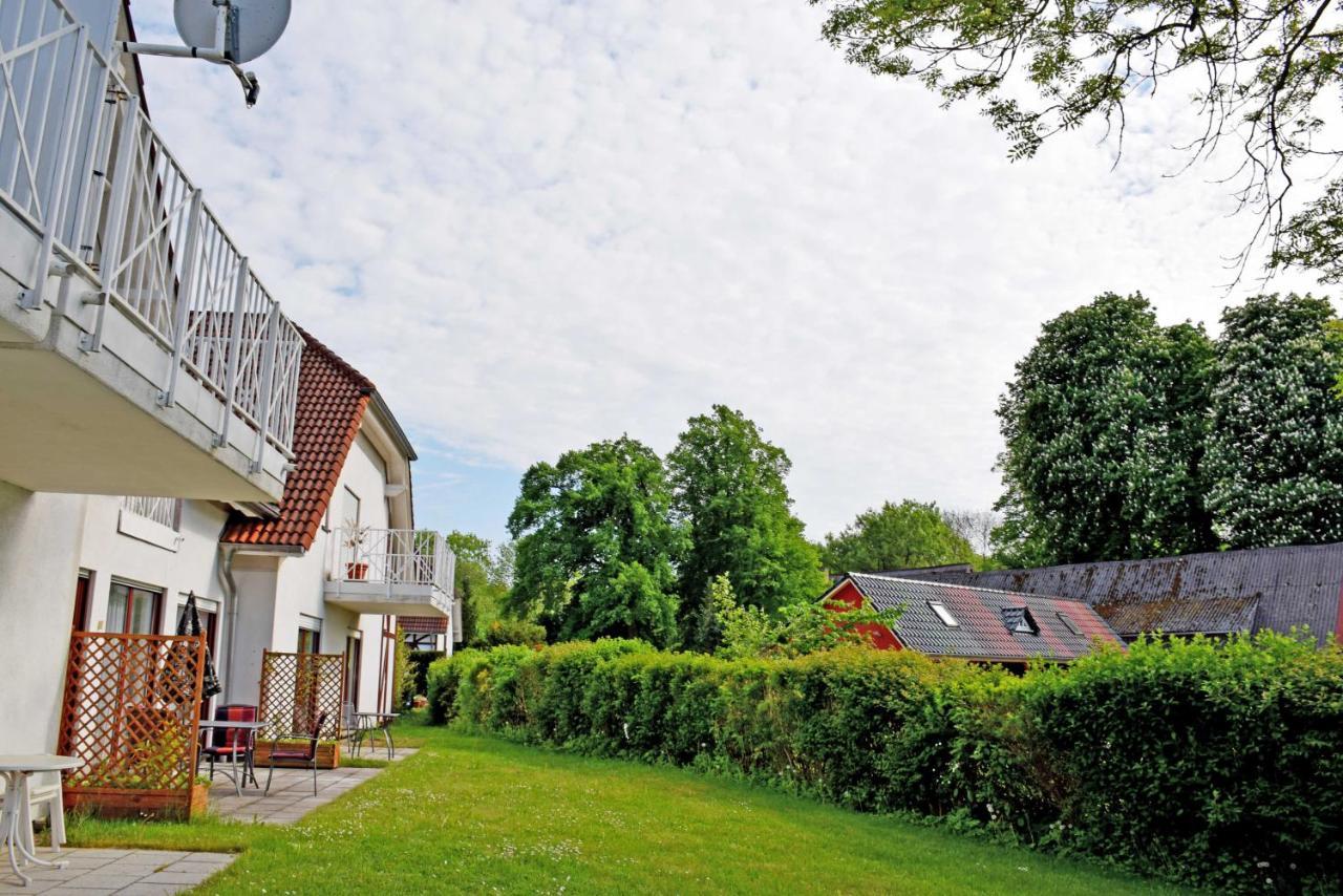 Ferienwohnung mit Terrasse Gustow  Exterior foto